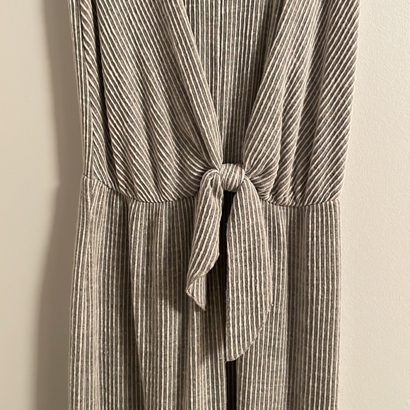 Romper - Picture 2 of 3